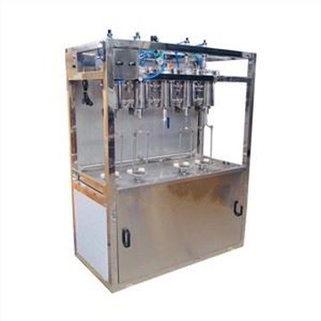 Машина для розливу газованих напоїв